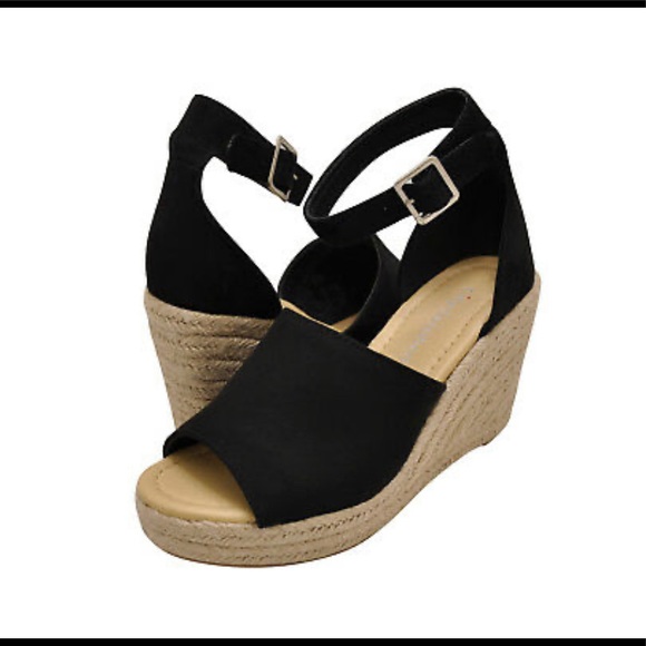 The Joy Faux Suede ankle buckle Wedge in Black - Picture 4 of 5